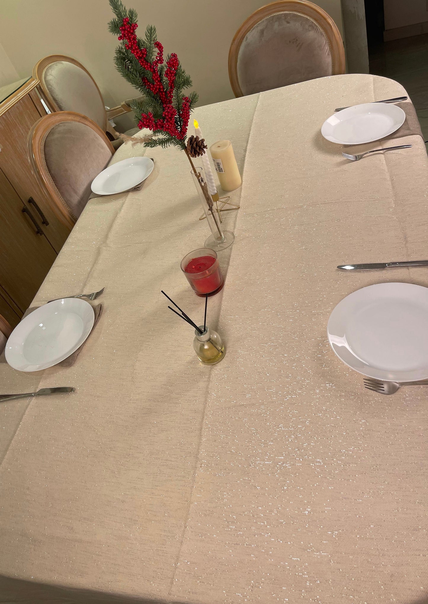 Sliver threads tablecloth