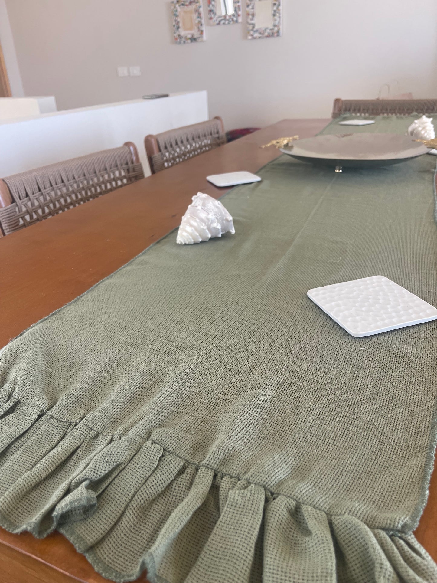 Ruffle table runner