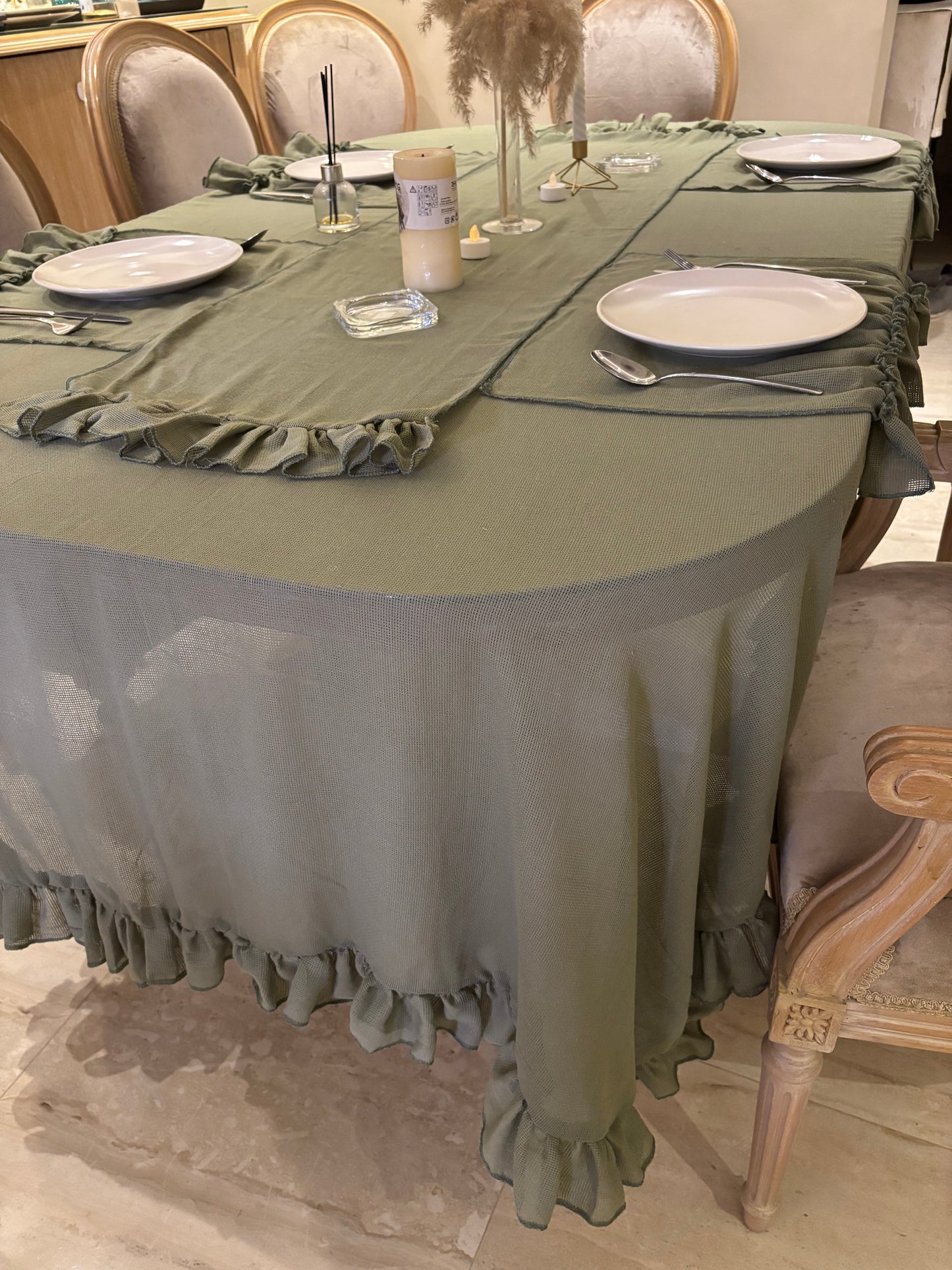 Ruffle linen tablecloth