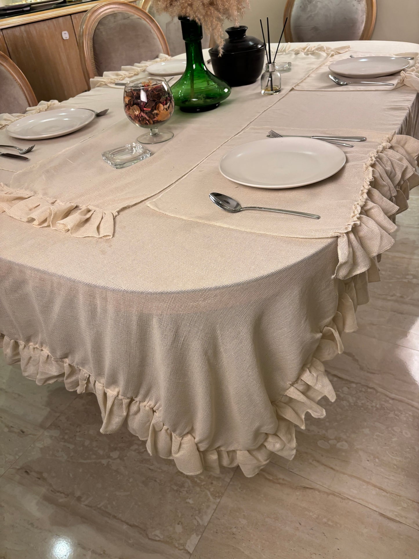 Ruffle linen tablecloth