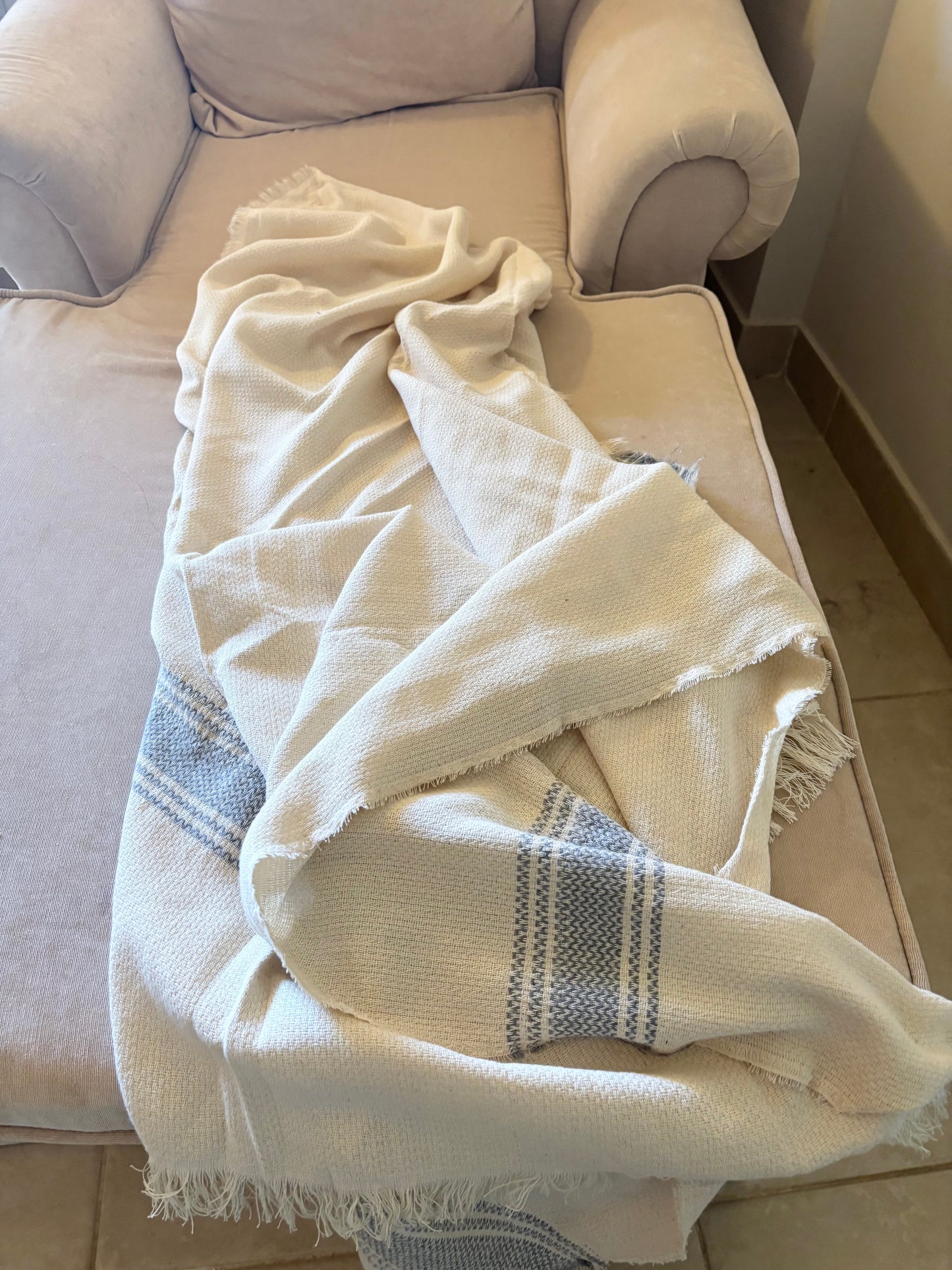 Striped Throw / Sofa cover