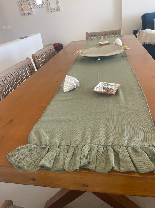 Ruffle table runner